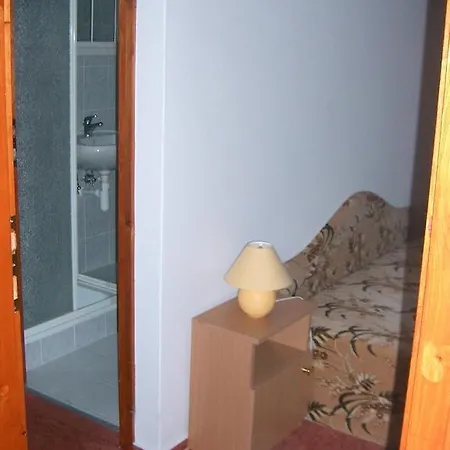 דירה Lizi Apartman
