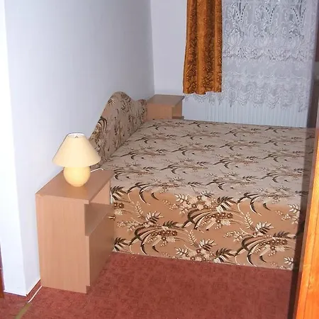 Apartman Lizi Apartman *
