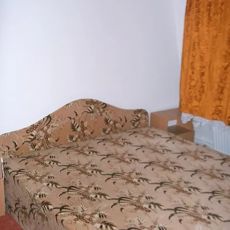 Apartman Lizi Apartman *