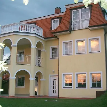 Lizi Apartman Hévíz