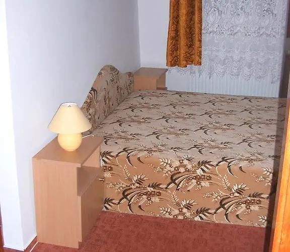 דירה Lizi Apartman *